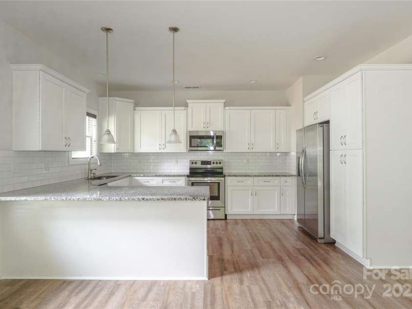 2908 Burgess Drive, Charlotte, NC 28208.  MLS# CAR4257726, YatesRealty ID 22999. 
