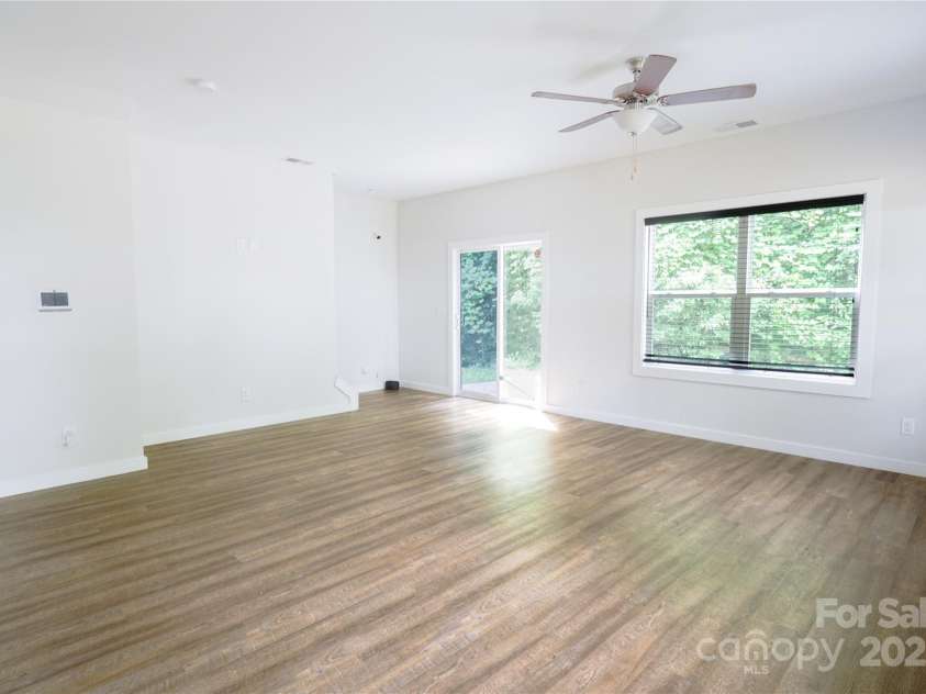 2908 Burgess Drive, Charlotte, NC 28208.  MLS# CAR4257726, YatesRealty ID 22999. 