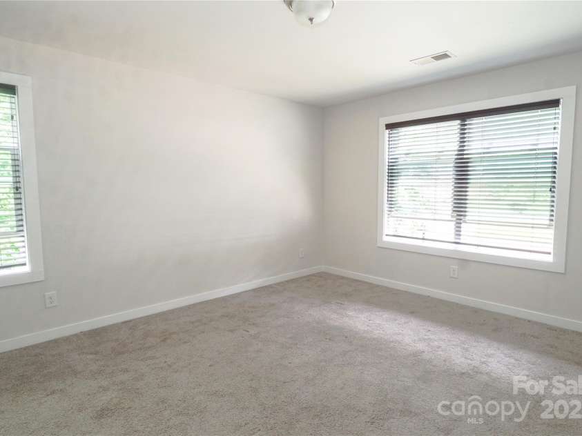 2908 Burgess Drive, Charlotte, NC 28208.  MLS# CAR4257726, YatesRealty ID 22999. Master Bdrm