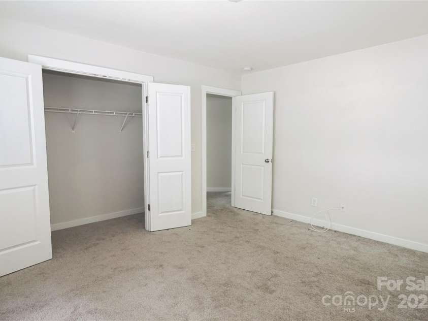 2908 Burgess Drive, Charlotte, NC 28208.  MLS# CAR4257726, YatesRealty ID 22999. Master Bdrm