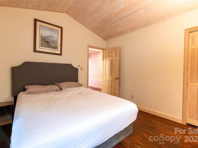 479 Big Ridge Road, Burnsville, NC 28714.  MLS# CAR4302188, YatesRealty ID 23. 