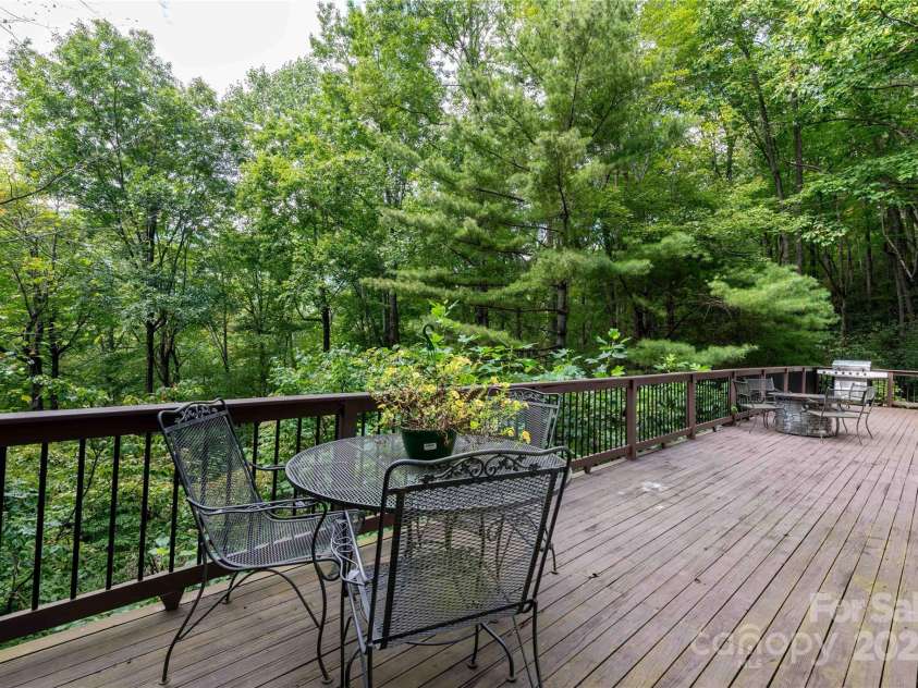 479 Big Ridge Road, Burnsville, NC 28714.  MLS# CAR4302188, YatesRealty ID 23. 