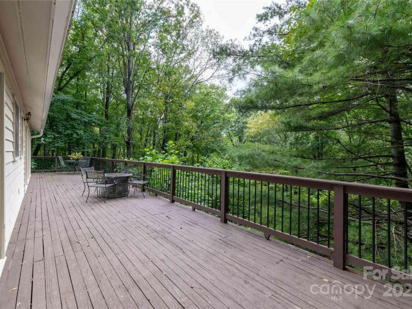 479 Big Ridge Road, Burnsville, NC 28714.  MLS# CAR4302188, YatesRealty ID 23. 