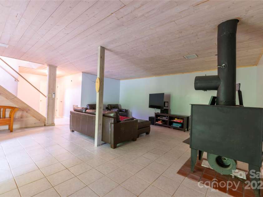 479 Big Ridge Road, Burnsville, NC 28714.  MLS# CAR4302188, YatesRealty ID 23. 