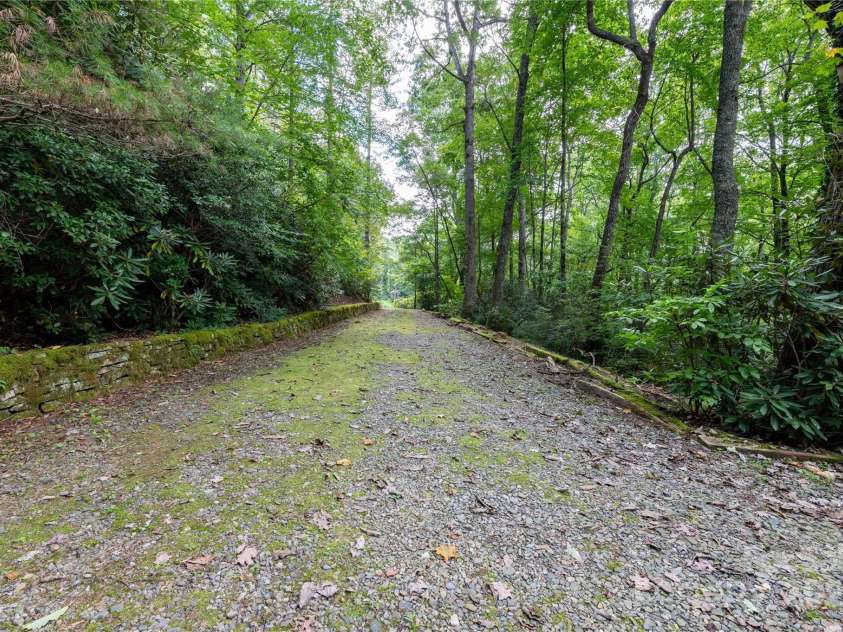 479 Big Ridge Road, Burnsville, NC 28714.  MLS# CAR4302188, YatesRealty ID 23. 