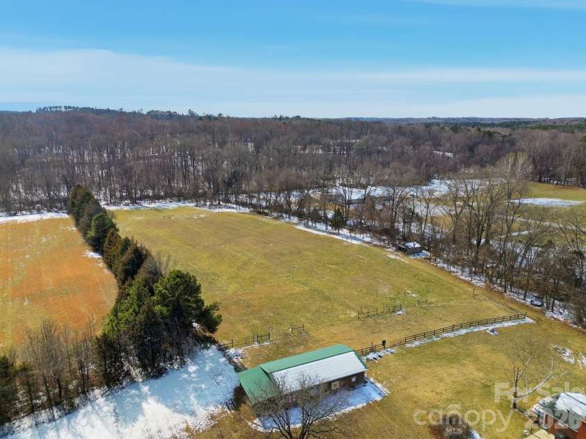 7511 Old Mocksville Road, Salisbury, NC 28144.  MLS# CAR4342046, YatesRealty ID 2300. 