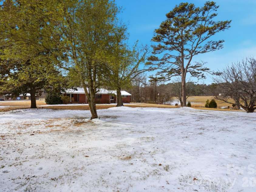 7511 Old Mocksville Road, Salisbury, NC 28144.  MLS# CAR4342046, YatesRealty ID 2300. 