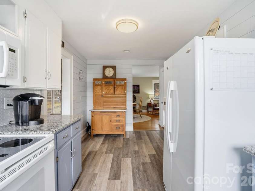 7511 Old Mocksville Road, Salisbury, NC 28144.  MLS# CAR4342046, YatesRealty ID 2300. 