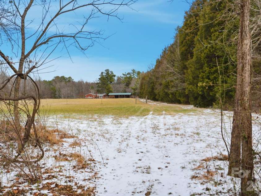 7511 Old Mocksville Road, Salisbury, NC 28144.  MLS# CAR4342046, YatesRealty ID 2300. 
