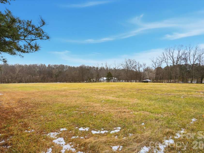 7511 Old Mocksville Road, Salisbury, NC 28144.  MLS# CAR4342046, YatesRealty ID 2300. 
