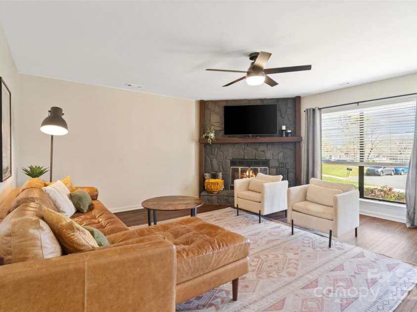 7656 Eastbourne Road, Charlotte, NC 28227.  MLS# CAR4238426, YatesRealty ID 23000. 