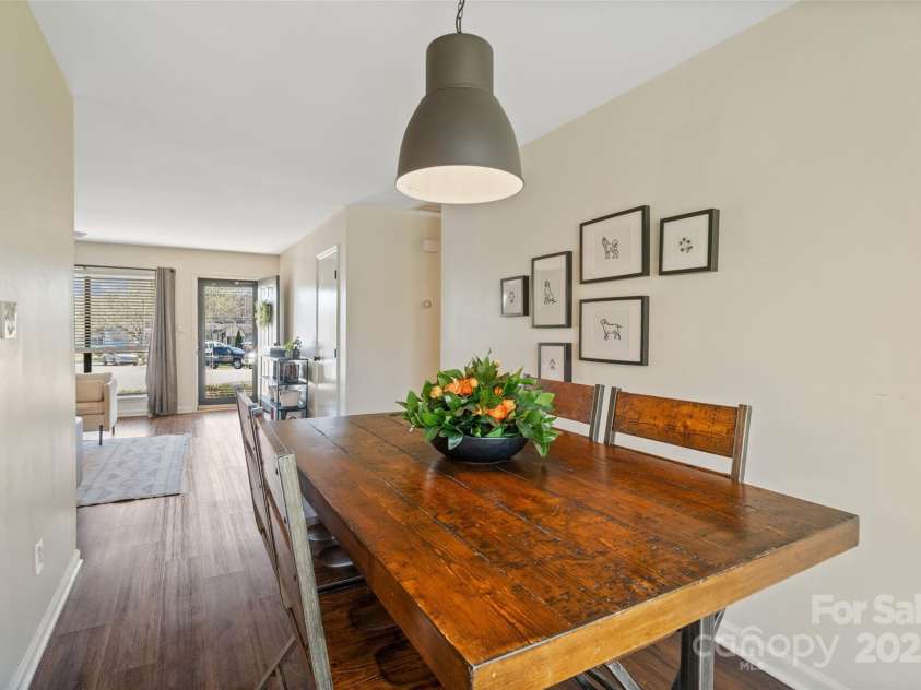 7656 Eastbourne Road, Charlotte, NC 28227.  MLS# CAR4238426, YatesRealty ID 23000. 
