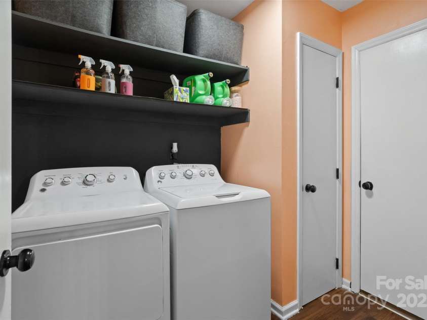 7656 Eastbourne Road, Charlotte, NC 28227.  MLS# CAR4238426, YatesRealty ID 23000. Laundry Room