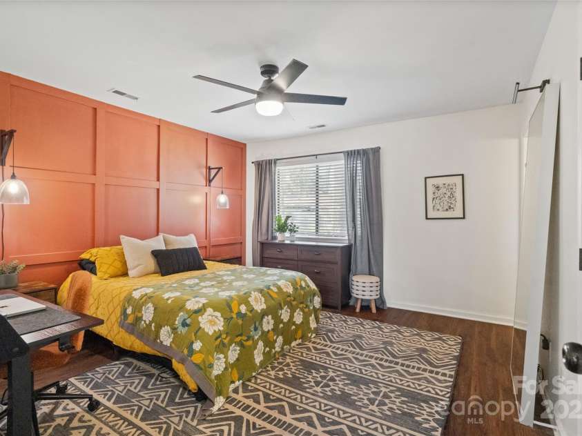 7656 Eastbourne Road, Charlotte, NC 28227.  MLS# CAR4238426, YatesRealty ID 23000. Primary Bedroom