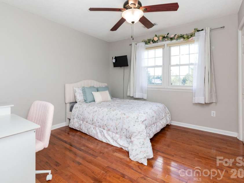 143 Devonwood Drive, Marion, NC 28752.  MLS# CAR4358498, YatesRealty ID 23001. Main Level: Bedroom