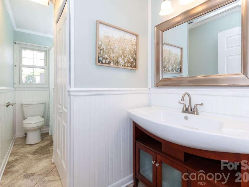 143 Devonwood Drive, Marion, NC 28752.  MLS# CAR4358498, YatesRealty ID 23001. Main Level: Full Bath