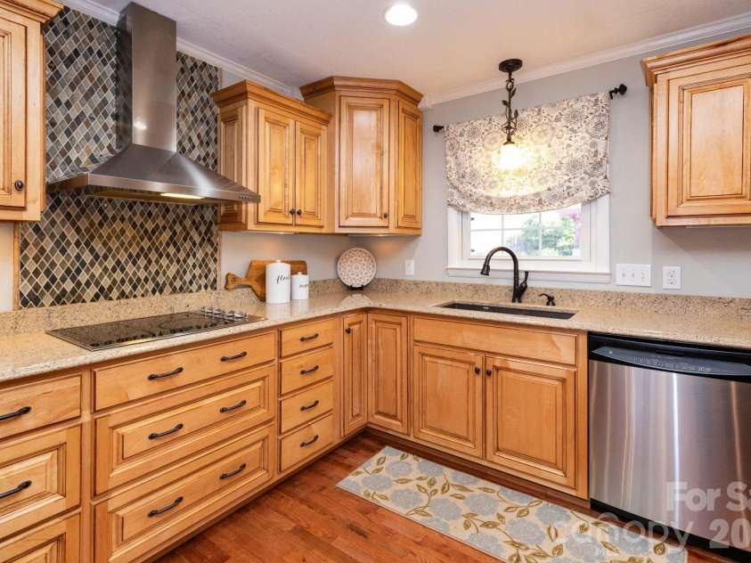143 Devonwood Drive, Marion, NC 28752.  MLS# CAR4358498, YatesRealty ID 23001. Main Level Kitchen