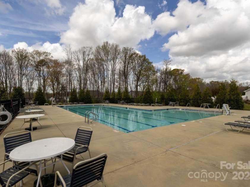 1501 Allegheny Way, Waxhaw, NC 28173.  MLS# CAR4238319, YatesRealty ID 23001. Community Pool