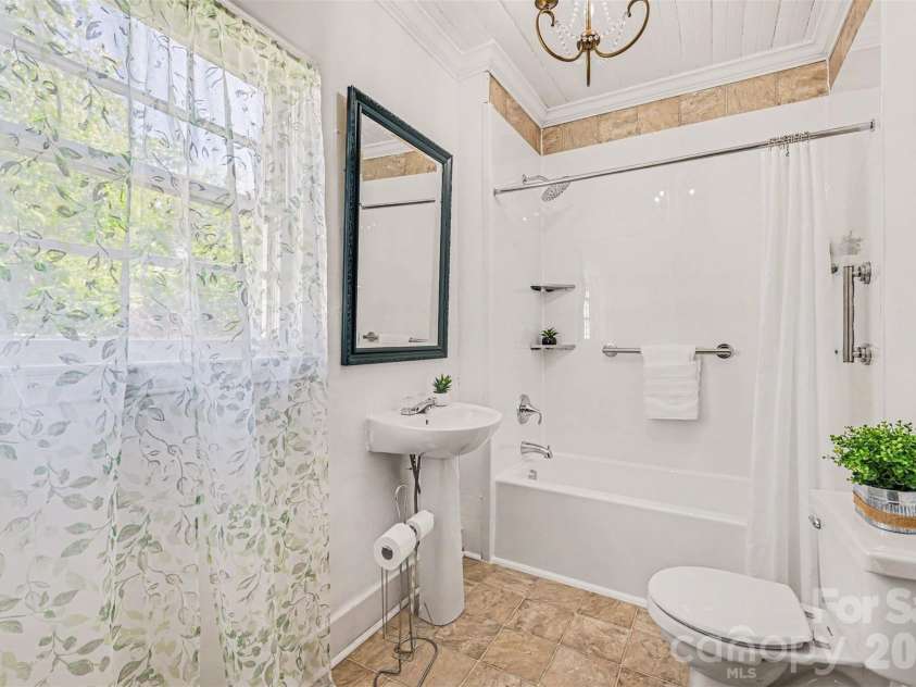 107 Hinton Street, Chester, SC 29706.  MLS# CAR4380779, YatesRealty ID 23002. 