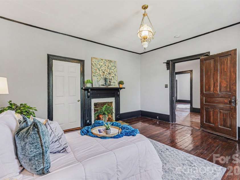 107 Hinton Street, Chester, SC 29706.  MLS# CAR4380779, YatesRealty ID 23002. Bathroom #4