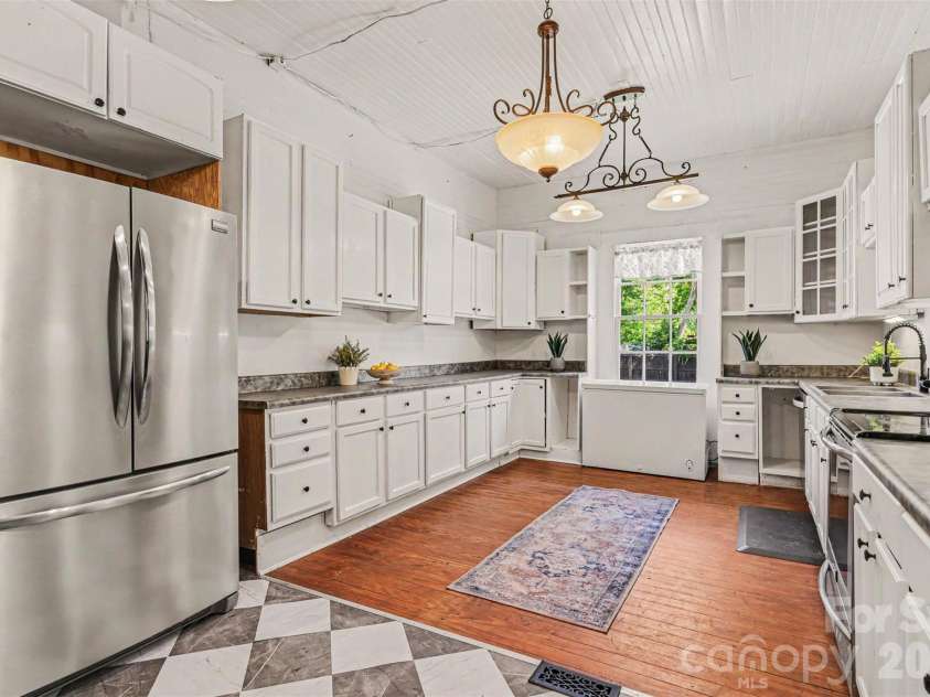 107 Hinton Street, Chester, SC 29706.  MLS# CAR4380779, YatesRealty ID 23002. Kitchen large enough for several cooks!