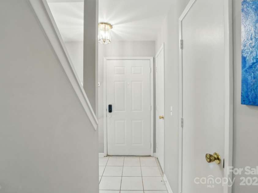 6044 Heath Valley Road, Charlotte, NC 28210.  MLS# CAR4269219, YatesRealty ID 23002. 