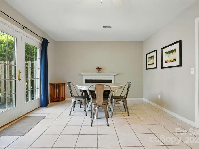 6044 Heath Valley Road, Charlotte, NC 28210.  MLS# CAR4269219, YatesRealty ID 23002. 