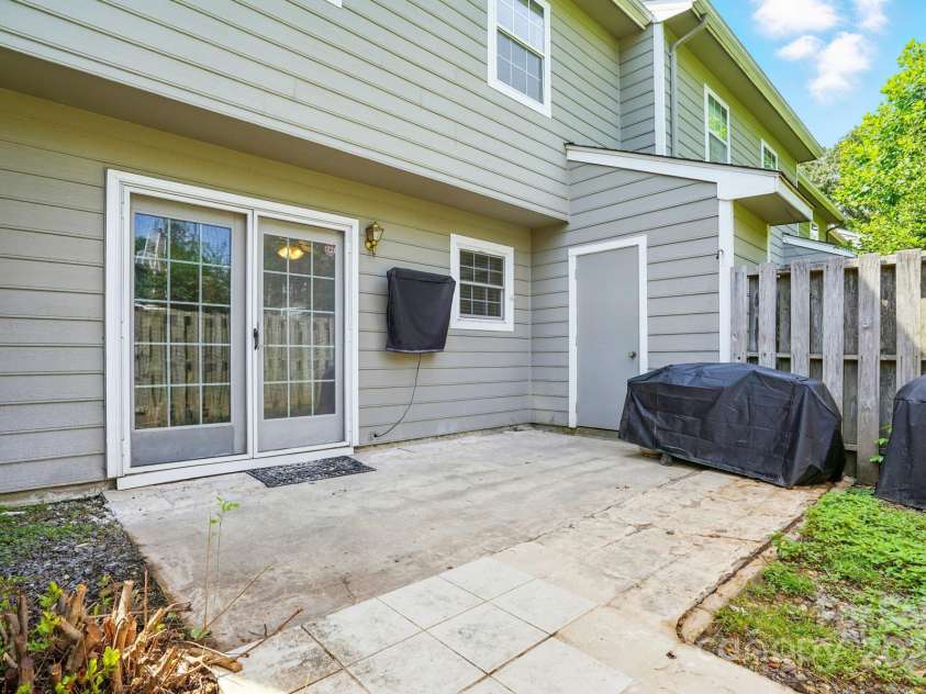 6044 Heath Valley Road, Charlotte, NC 28210.  MLS# CAR4269219, YatesRealty ID 23002. 