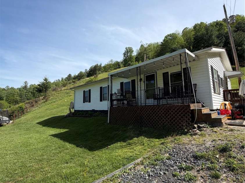 1663 Bailey Branch Road, Burnsville, NC 28714.  MLS# CAR4375451, YatesRealty ID 23003. 