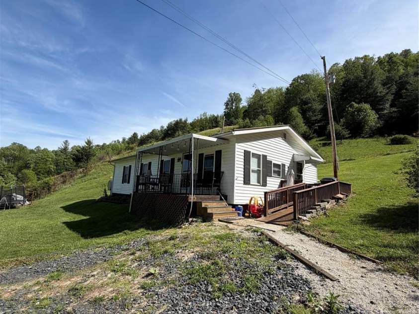1663 Bailey Branch Road, Burnsville, NC 28714.  MLS# CAR4375451, YatesRealty ID 23003. 