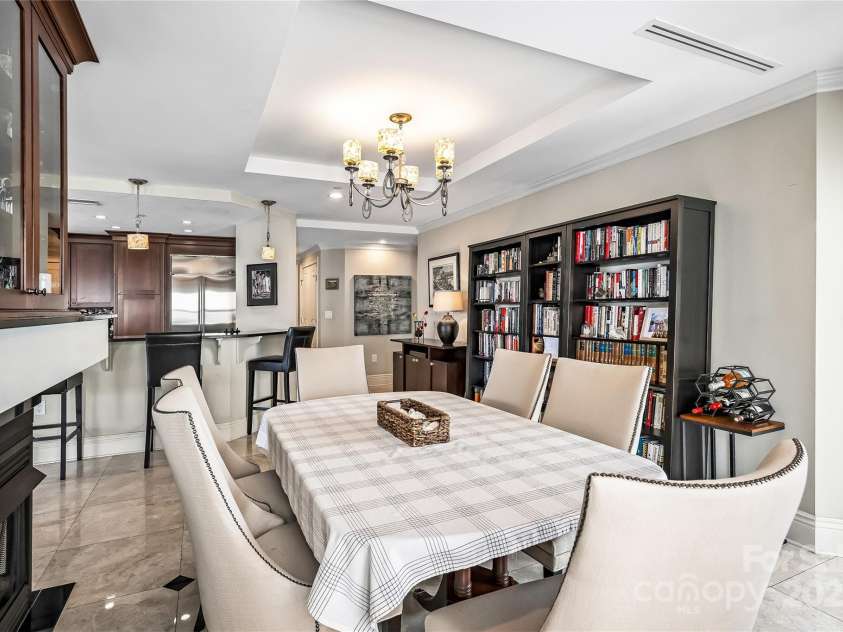 520 Martin Luther King Jr Boulevard, Charlotte, NC 28202.  MLS# CAR4260279, YatesRealty ID 23004. 