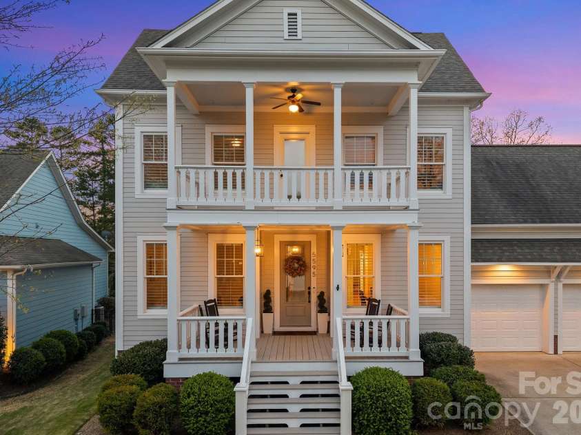 5595 Morris Hunt Drive, Fort Mill, SC 29708.  MLS# CAR4359670, YatesRealty ID 23004. 