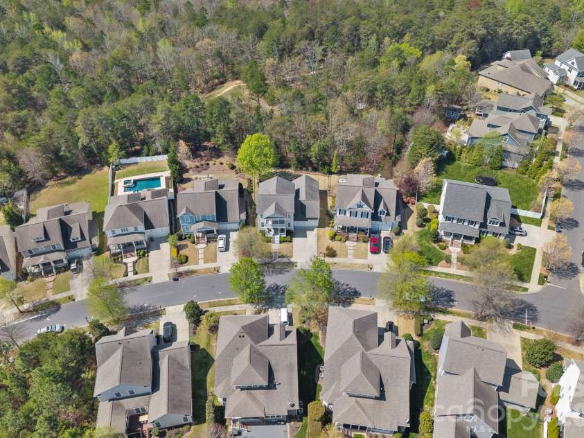 5595 Morris Hunt Drive, Fort Mill, SC 29708.  MLS# CAR4359670, YatesRealty ID 23004. 