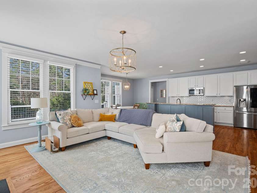 5595 Morris Hunt Drive, Fort Mill, SC 29708.  MLS# CAR4359670, YatesRealty ID 23004. Main floor