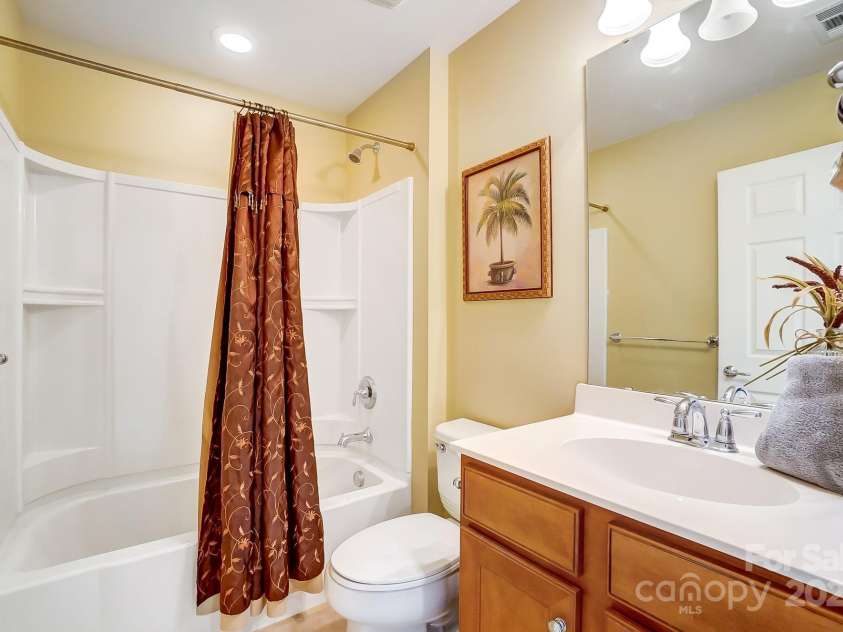 2221 Hartwell Lane, Fort Mill, SC 29707.  MLS# CAR4203000, YatesRealty ID 23005. 