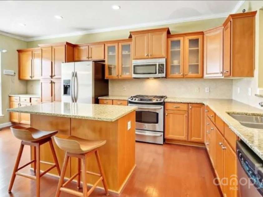2221 Hartwell Lane, Fort Mill, SC 29707.  MLS# CAR4203000, YatesRealty ID 23005. 
