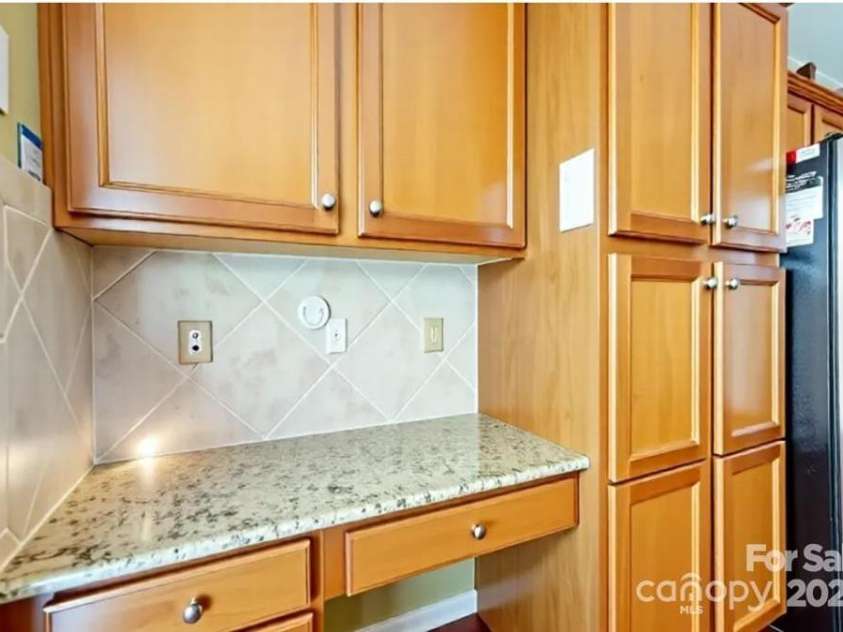 2221 Hartwell Lane, Fort Mill, SC 29707.  MLS# CAR4298530, YatesRealty ID 23005. 