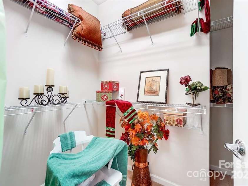 2221 Hartwell Lane, Fort Mill, SC 29707.  MLS# CAR4298530, YatesRealty ID 23005. 