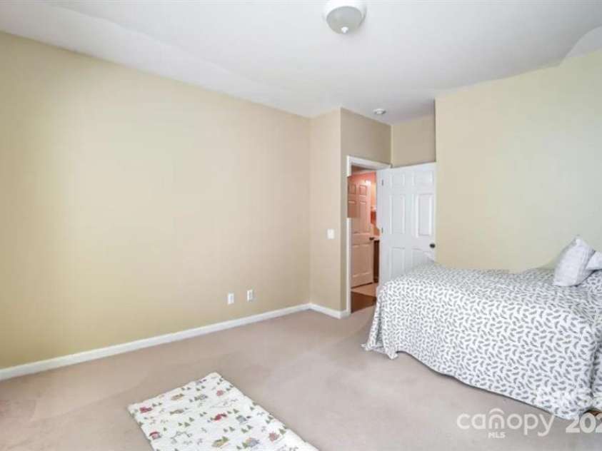 2221 Hartwell Lane, Fort Mill, SC 29707.  MLS# CAR4298530, YatesRealty ID 23005. 