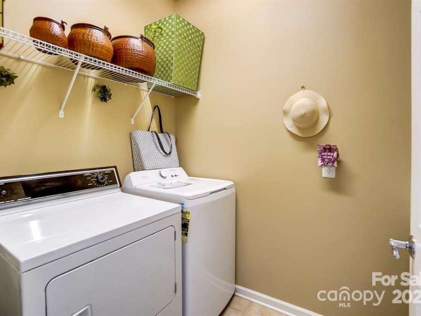 2221 Hartwell Lane, Fort Mill, SC 29707.  MLS# CAR4298530, YatesRealty ID 23005. 