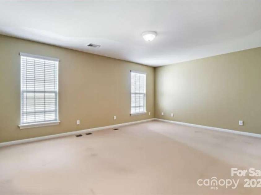 2221 Hartwell Lane, Fort Mill, SC 29707.  MLS# CAR4298530, YatesRealty ID 23005. 