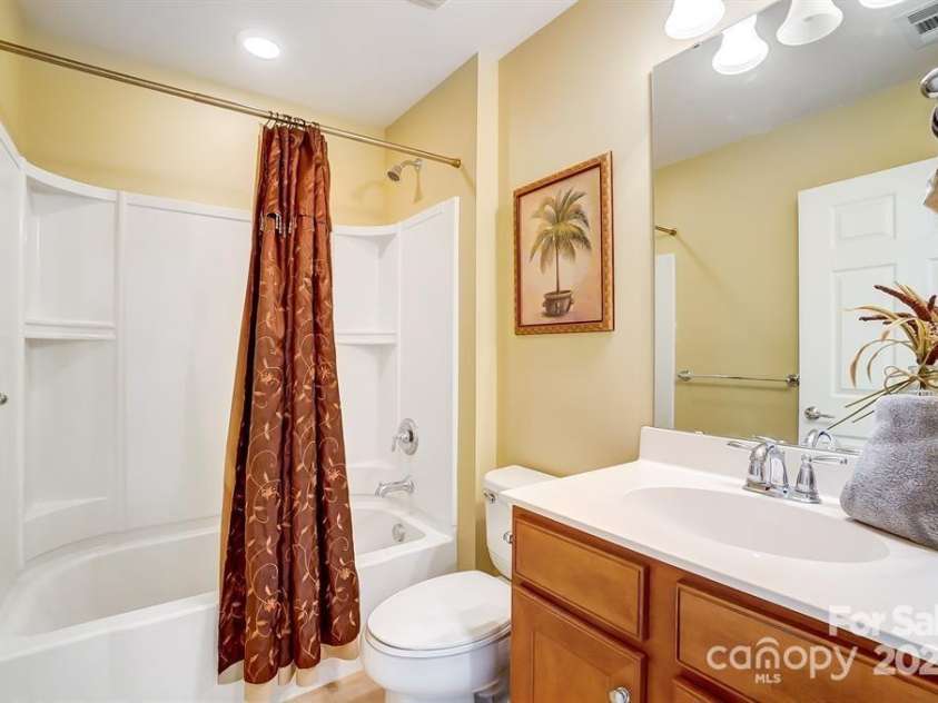 2221 Hartwell Lane, Fort Mill, SC 29707.  MLS# CAR4298530, YatesRealty ID 23005. 