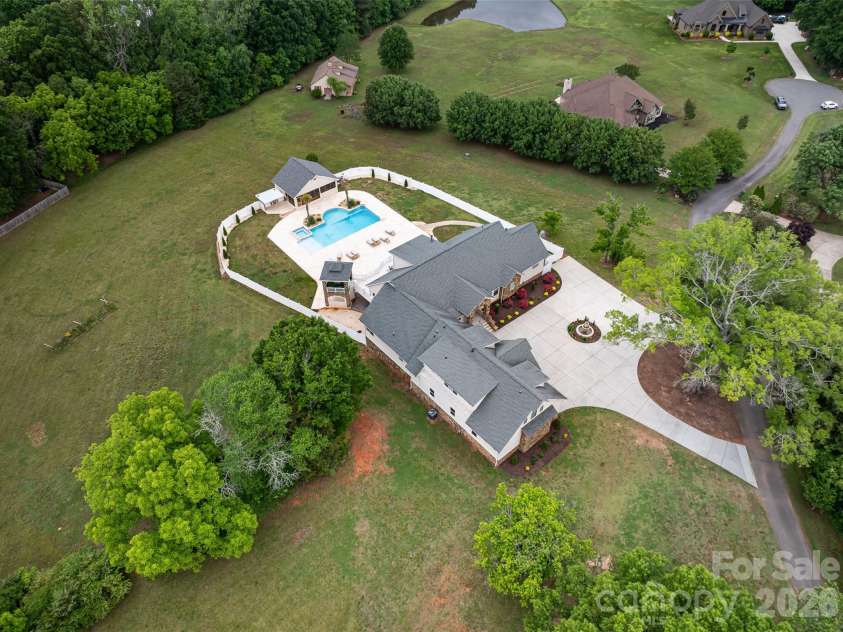 4511 Howey Farms Drive, Waxhaw, NC 28173.  MLS# CAR4379363, YatesRealty ID 23006. 