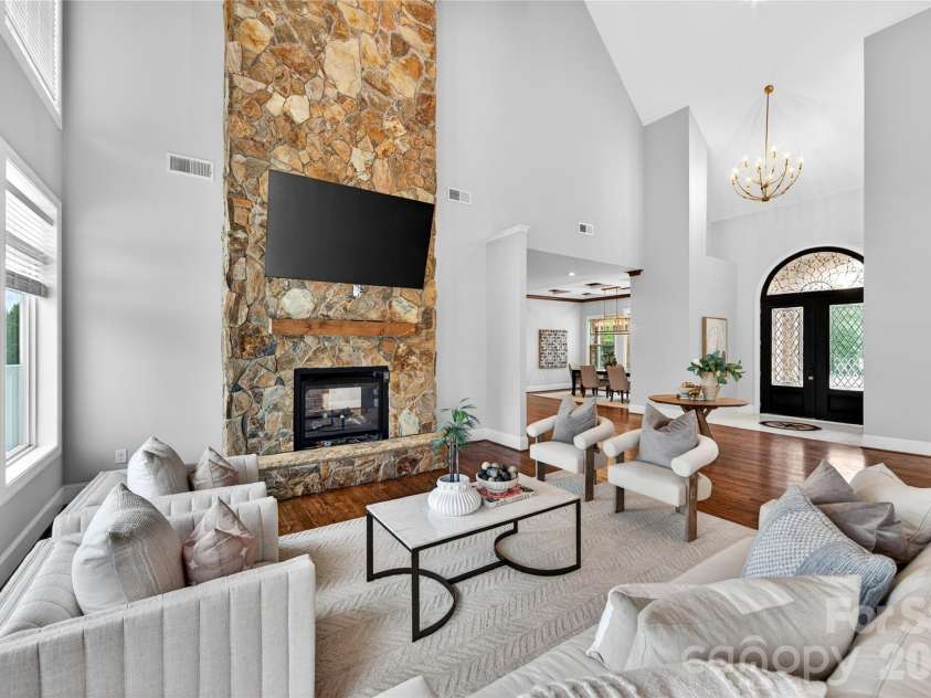 4511 Howey Farms Drive, Waxhaw, NC 28173.  MLS# CAR4379363, YatesRealty ID 23006. 