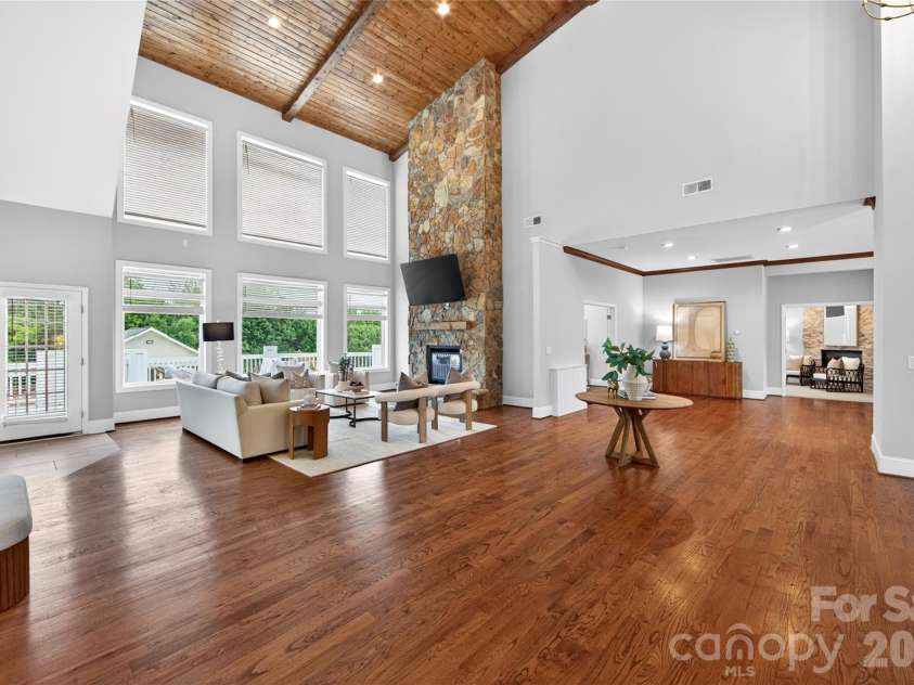 4511 Howey Farms Drive, Waxhaw, NC 28173.  MLS# CAR4379363, YatesRealty ID 23006. 