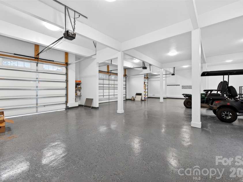 4511 Howey Farms Drive, Waxhaw, NC 28173.  MLS# CAR4379363, YatesRealty ID 23006. 