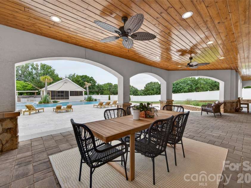 4511 Howey Farms Drive, Waxhaw, NC 28173.  MLS# CAR4379363, YatesRealty ID 23006. 