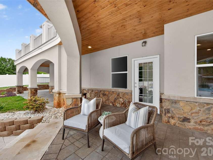 4511 Howey Farms Drive, Waxhaw, NC 28173.  MLS# CAR4379363, YatesRealty ID 23006. 