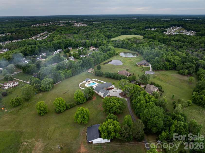 4511 Howey Farms Drive, Waxhaw, NC 28173.  MLS# CAR4379363, YatesRealty ID 23006. 