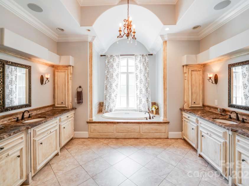 600 Beauhaven Lane, Waxhaw, NC 28173.  MLS# CAR4274733, YatesRealty ID 23007. 